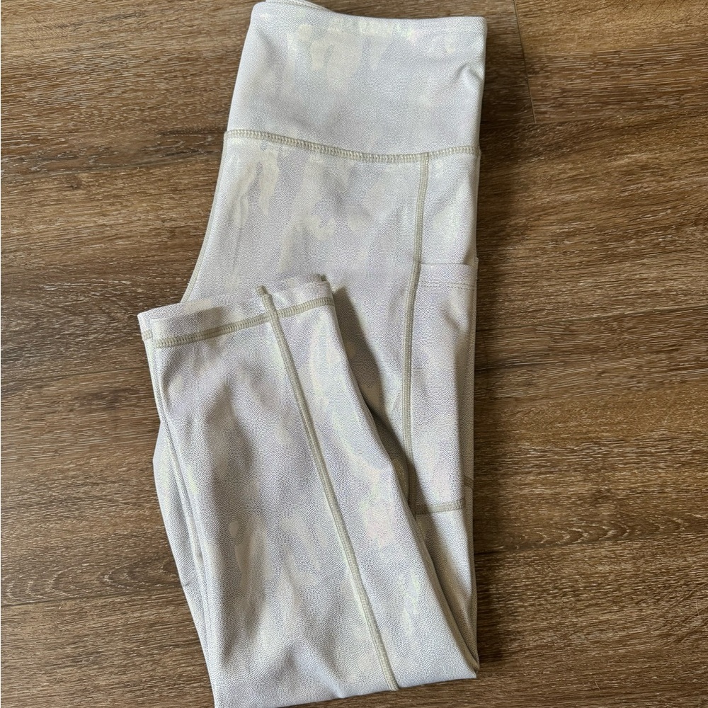 Zyia metallic camouflage leggings